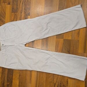 GAP Low Rise Cropped White Pants